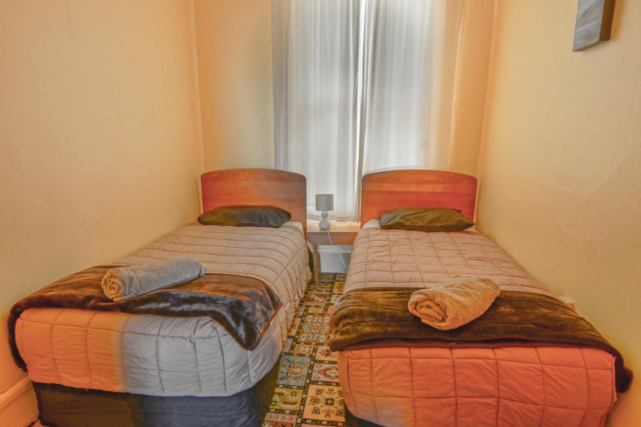 Empire Hotel Backpackers Oamaru Εξωτερικό φωτογραφία