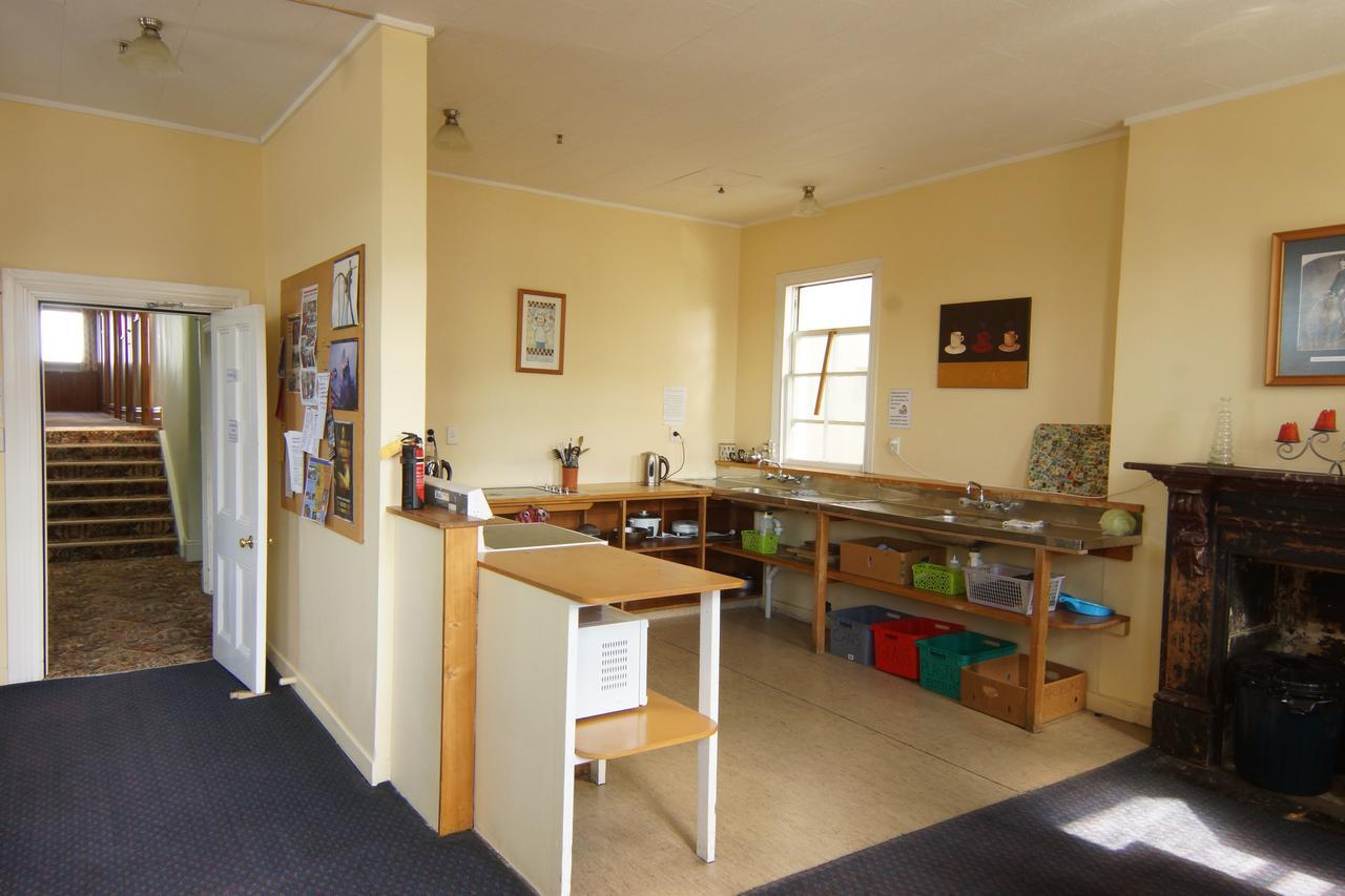 Empire Hotel Backpackers Oamaru Εξωτερικό φωτογραφία