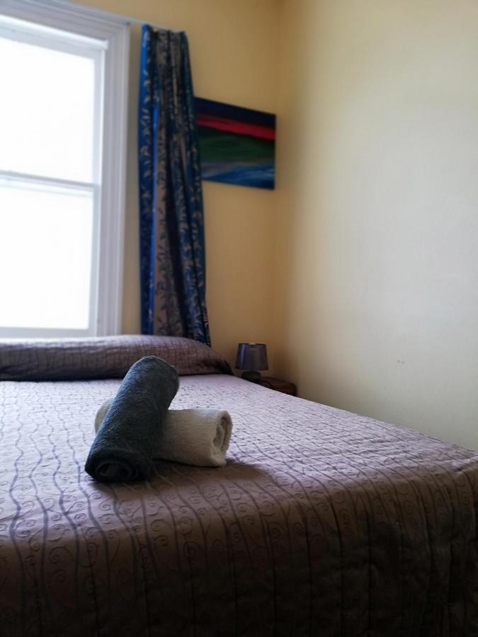 Empire Hotel Backpackers Oamaru Εξωτερικό φωτογραφία