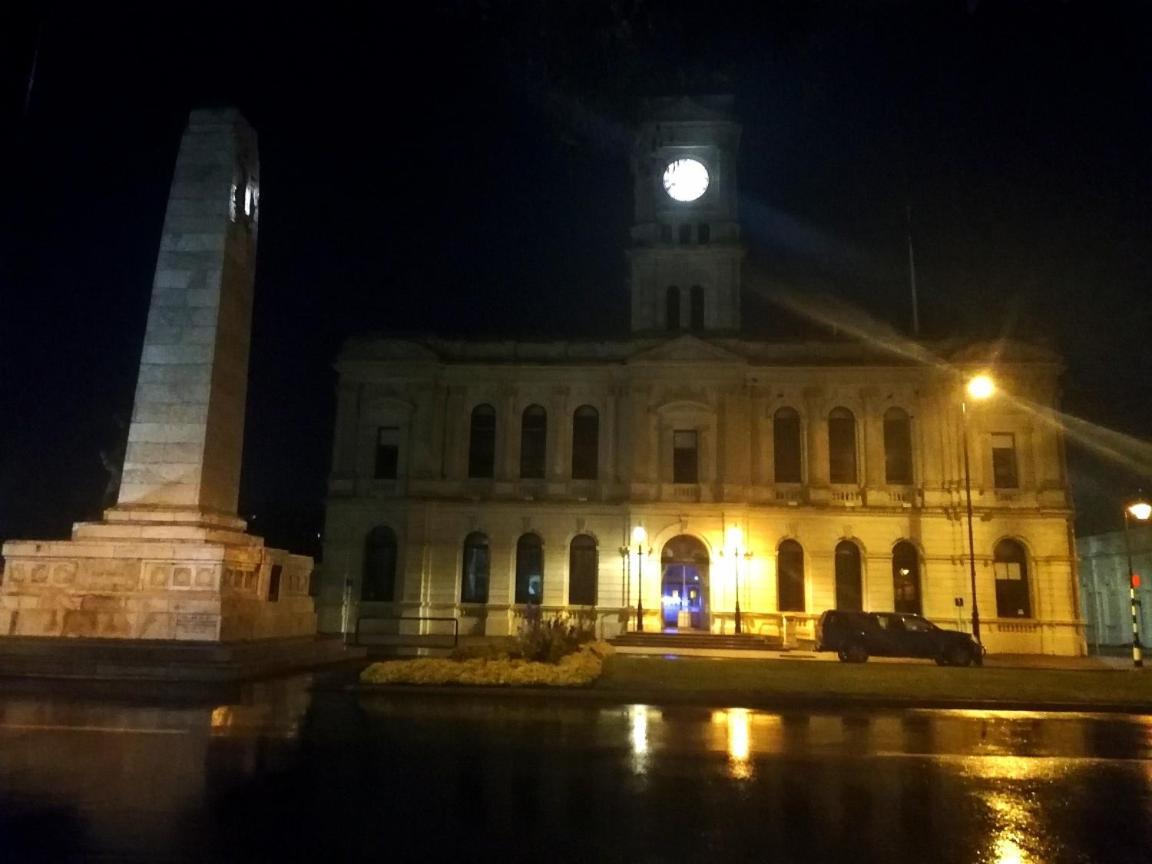 Empire Hotel Backpackers Oamaru Εξωτερικό φωτογραφία